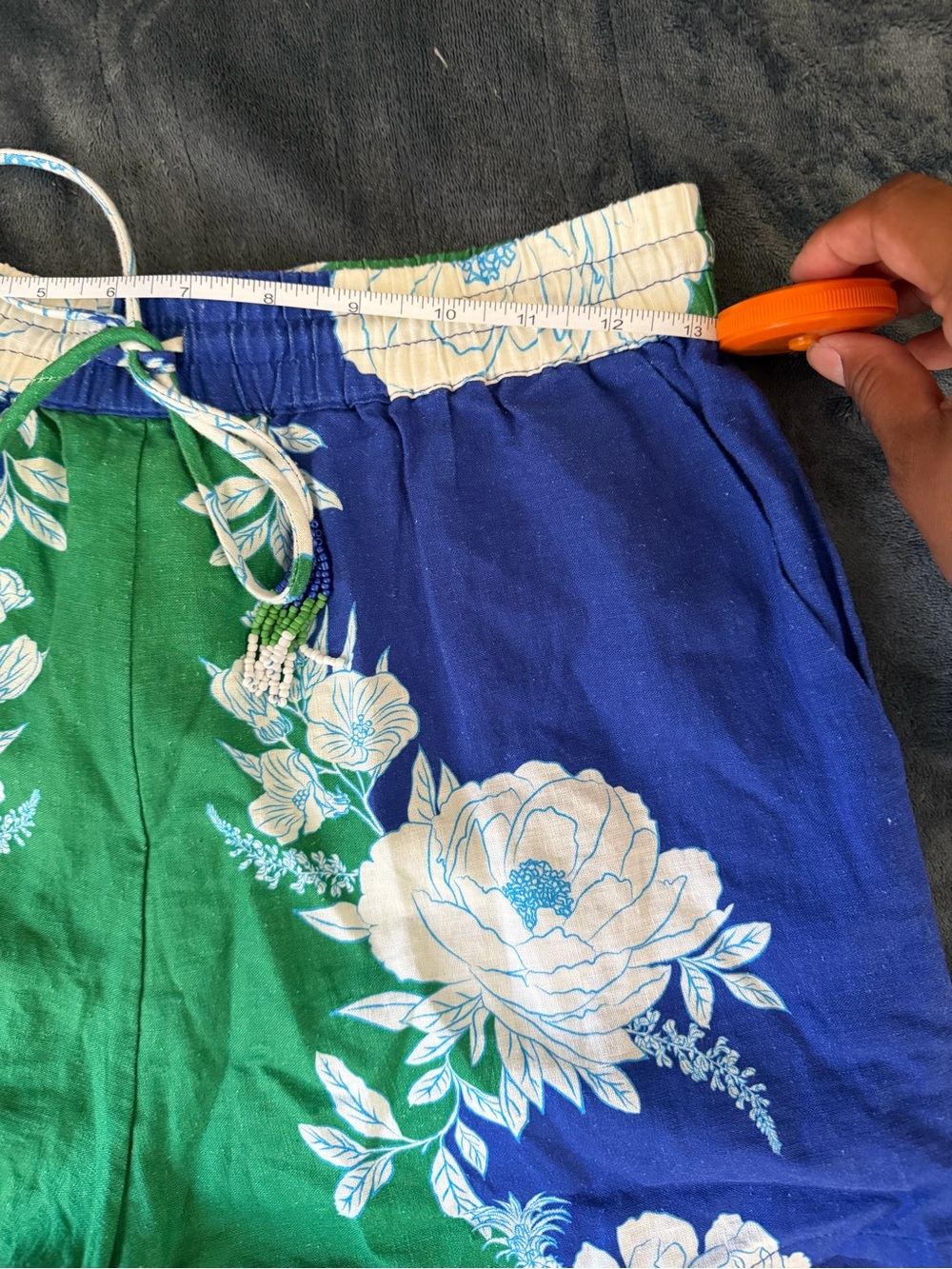FARM Rio Soft Garden Blue Floral Linen Blend Shorts NWT Size Small - Picture 11 of 11